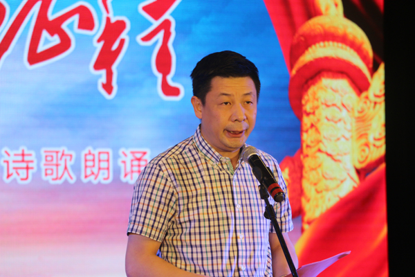 �����L(zh��ng)�� �����̡�ӭ��һ•�o(j��)���L(zh��ng)����������80����Ԋ�����b��(hu��)����̫��B�e��