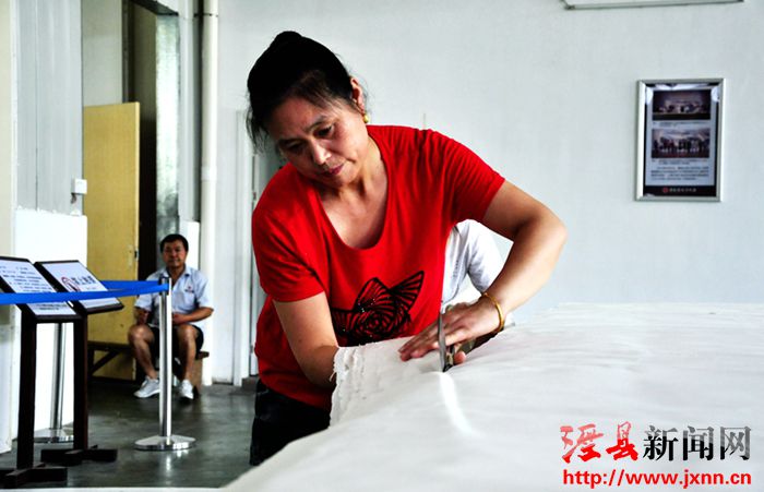 我縣連續(xù)3年宣紙、書畫紙抽檢合格率達100%