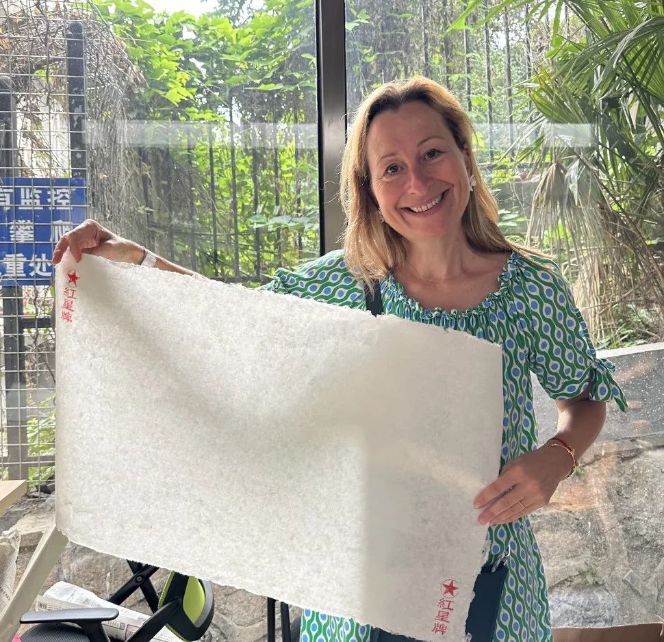 瑞士姑娘撈出人生首張宣紙！這場南藝非遺課讓世界看見中國匠心